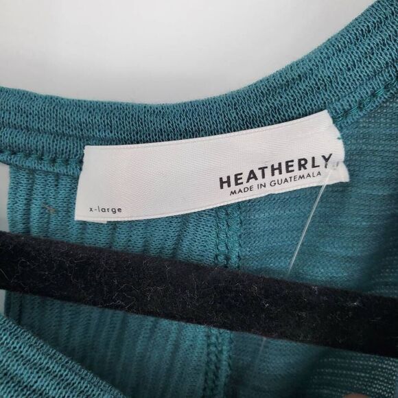 Heatherly NWT Women's Jerash Back Cross Detail Teal Knit Top‎ Size XL - Picture 2 of 6